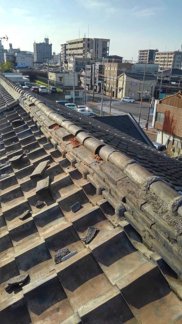 北九州市戸畑区 屋根瓦補修・雨漏り調査・火災保険対応工事 施工写真1