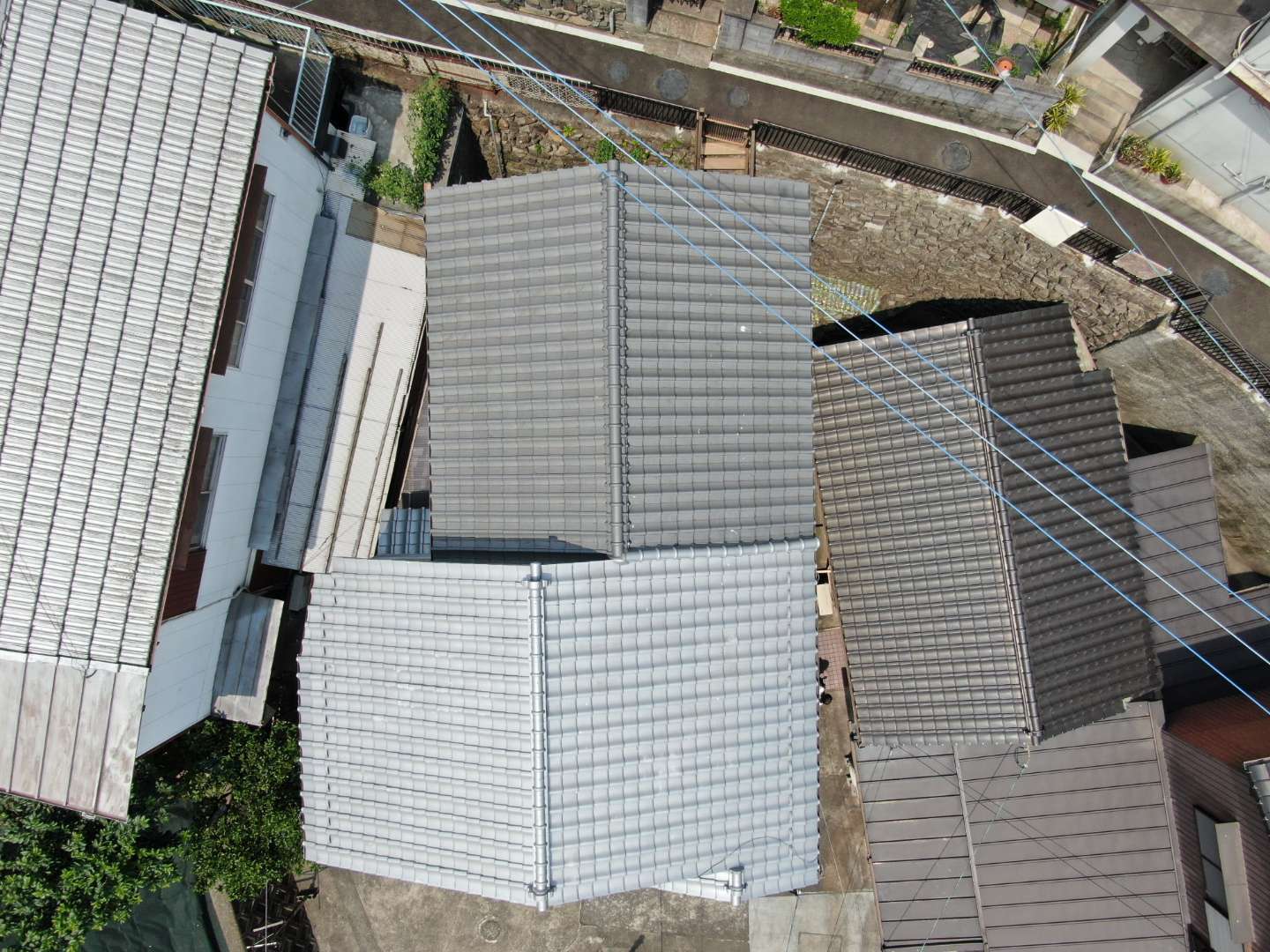 北九州市小倉北区高見台 屋根瓦葺き替え・外壁塗装・付帯部塗装・雨樋交換・雨漏り調査・火災保険対応工事 施工写真1