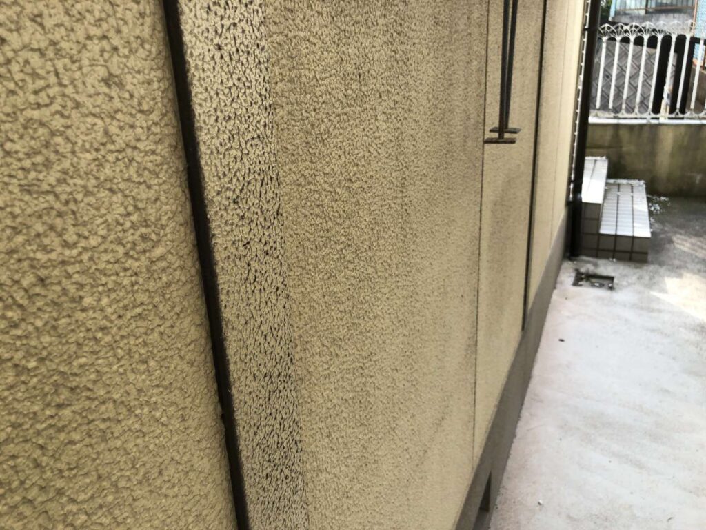 北九州市八幡西区 外壁塗装・コロニアル屋根塗装・付帯部塗装・金属屋根葺き替え(施工前)