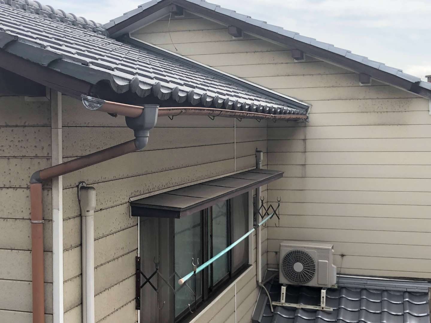 北九州市小倉北区高見台 屋根瓦葺き替え・外壁塗装・付帯部塗装・雨樋交換・雨漏り調査・火災保険対応工事 施工写真10