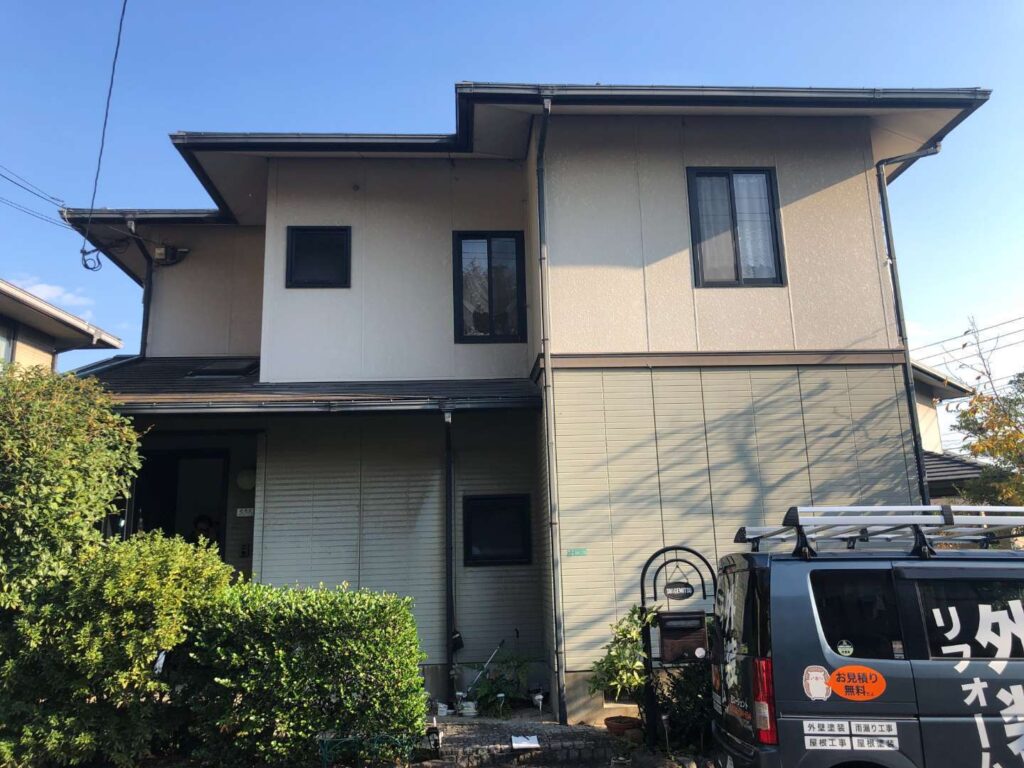 北九州市若松区 屋根瓦補修・遮熱塗装・外壁塗装・コロニアル屋根塗装・付帯部塗装・火災保険対応工事(施工前)