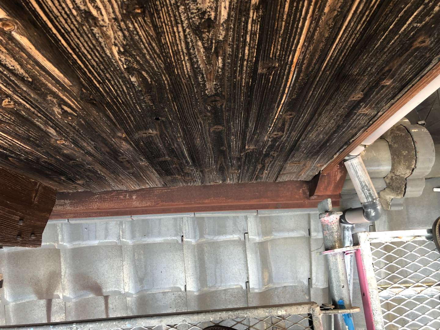 北九州市小倉北区 屋根瓦補修・外壁補修・外壁塗装・付帯部塗装・テラス工事 施工写真3