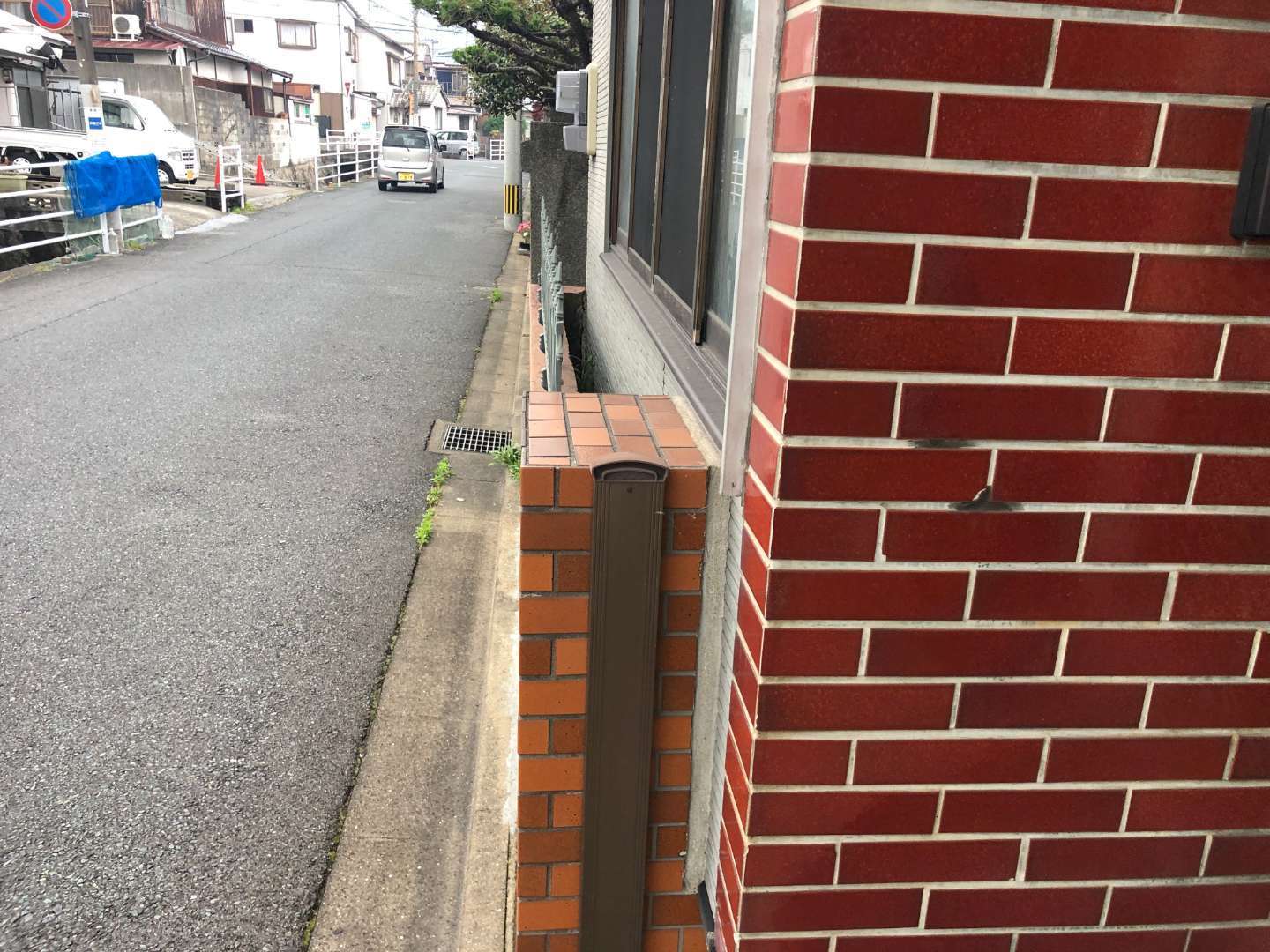 北九州市若松区 遮熱塗装・外壁塗装・コロニアル屋根塗装・付帯部塗装・シーリング打ち替え・雨漏り調査・雨漏り対応工事 施工写真8