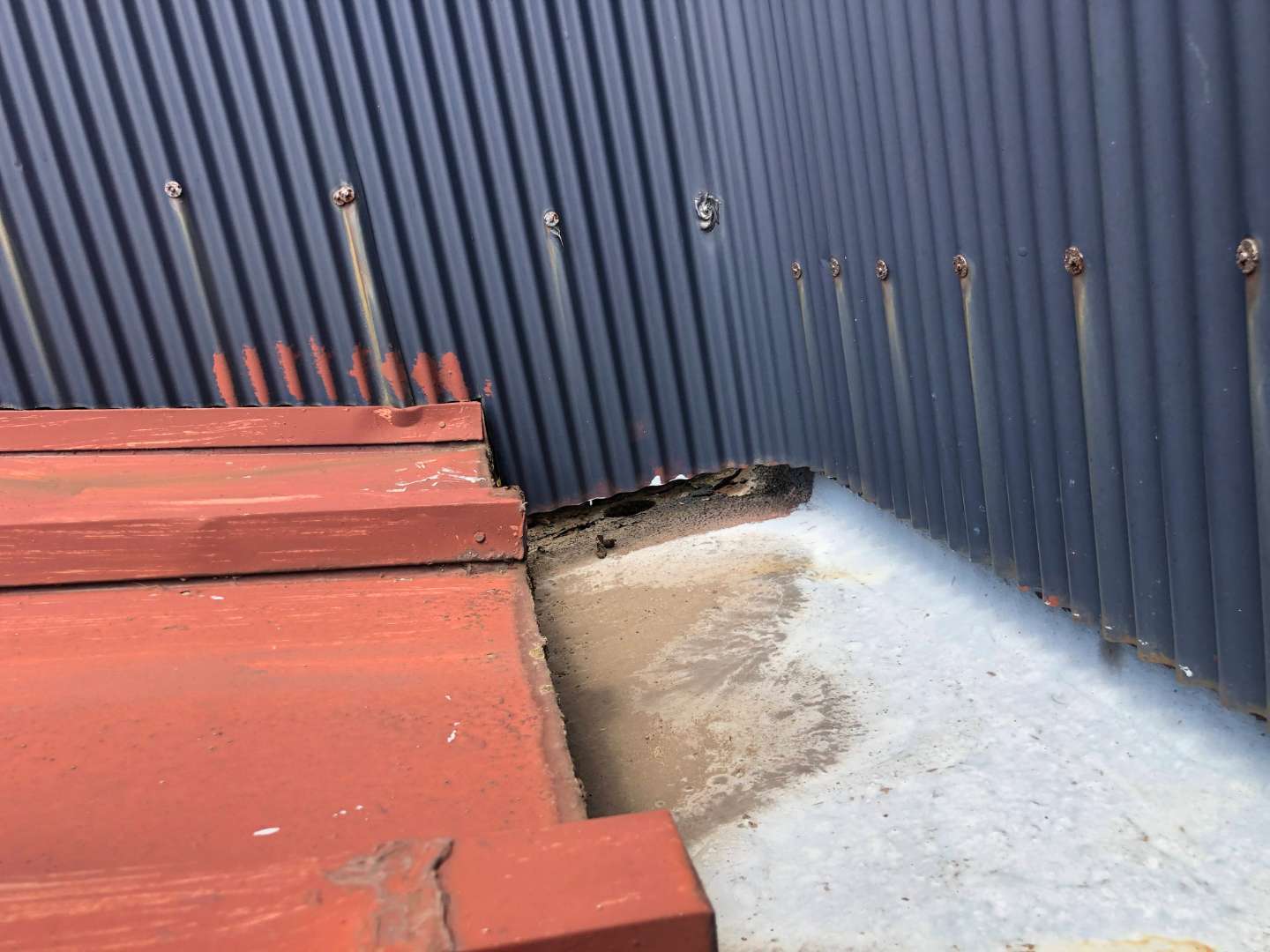 北九州市小倉南区 瓦棒屋根塗装・付帯部塗装・雨漏り補修 施工写真5