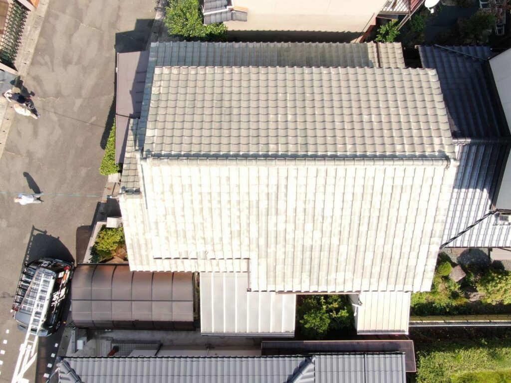 北九州市小倉南区企救丘 屋根瓦葺き替え・雨樋交換(施工前)