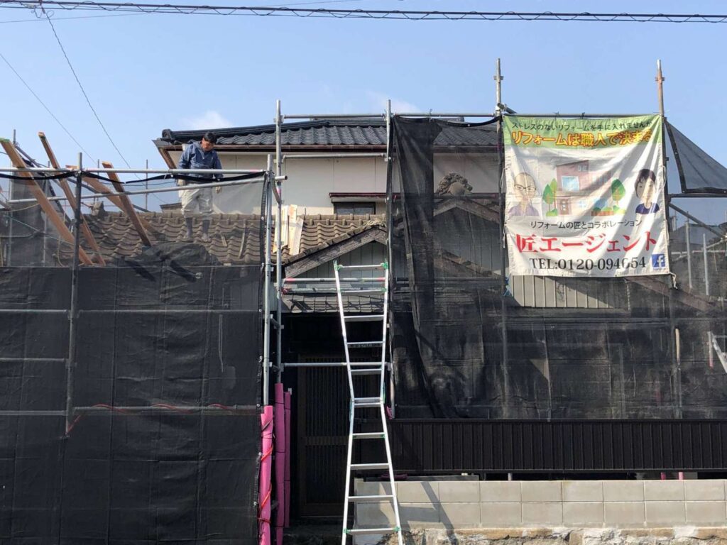 北九州市八幡東区 雨漏り調査・屋根瓦葺き替え・雨樋交換・板金工事(施工前)