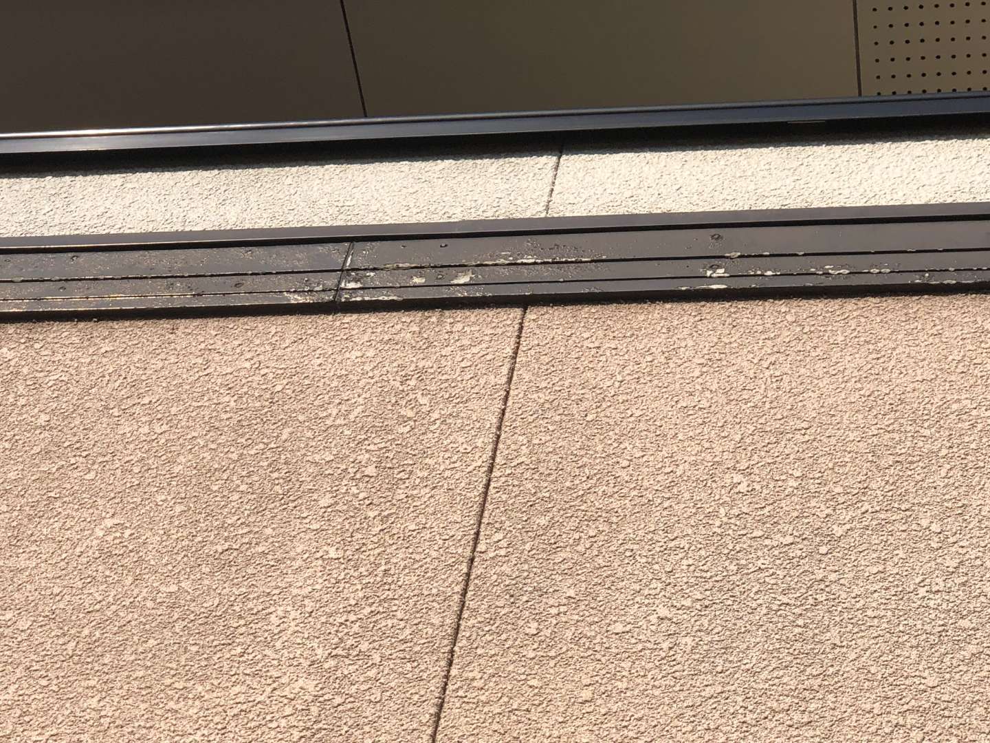 北九州市小倉北区 遮熱塗装・屋根瓦補修・コロニアル屋根塗装・付帯部塗装・火災保険対応工事 施工写真5