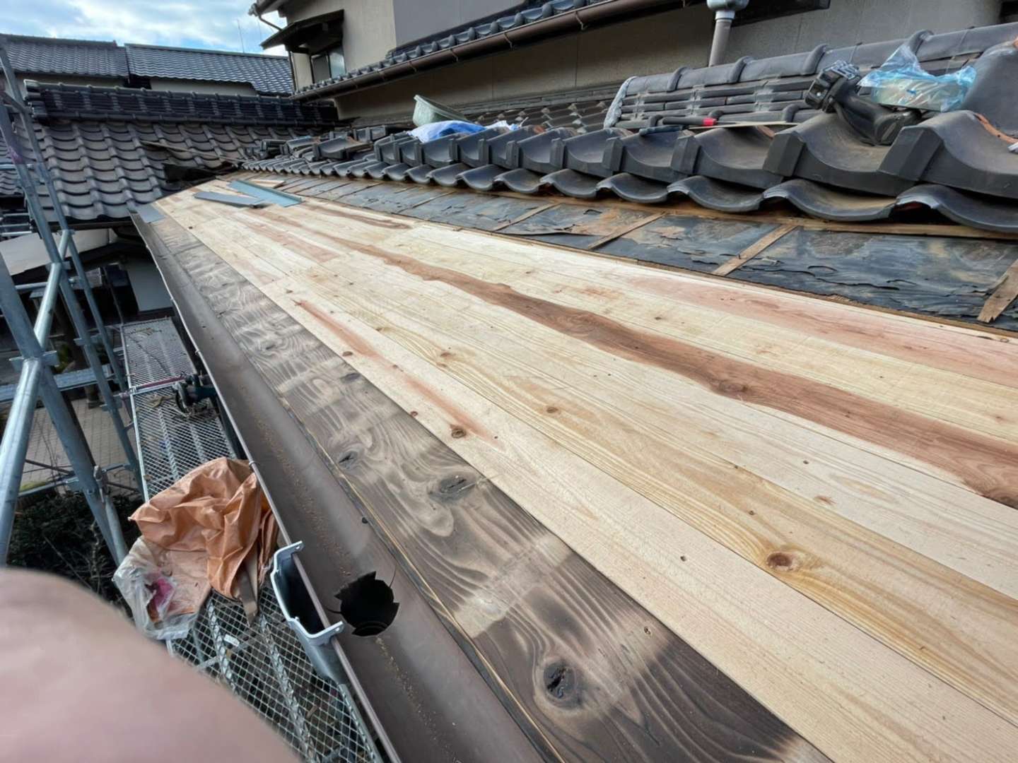 北九州市若松区 雨漏り調査・外壁補修・遮熱塗装・外壁塗装・板金工事「金属屋根葺き替え」・火災保険対応工事 施工写真10