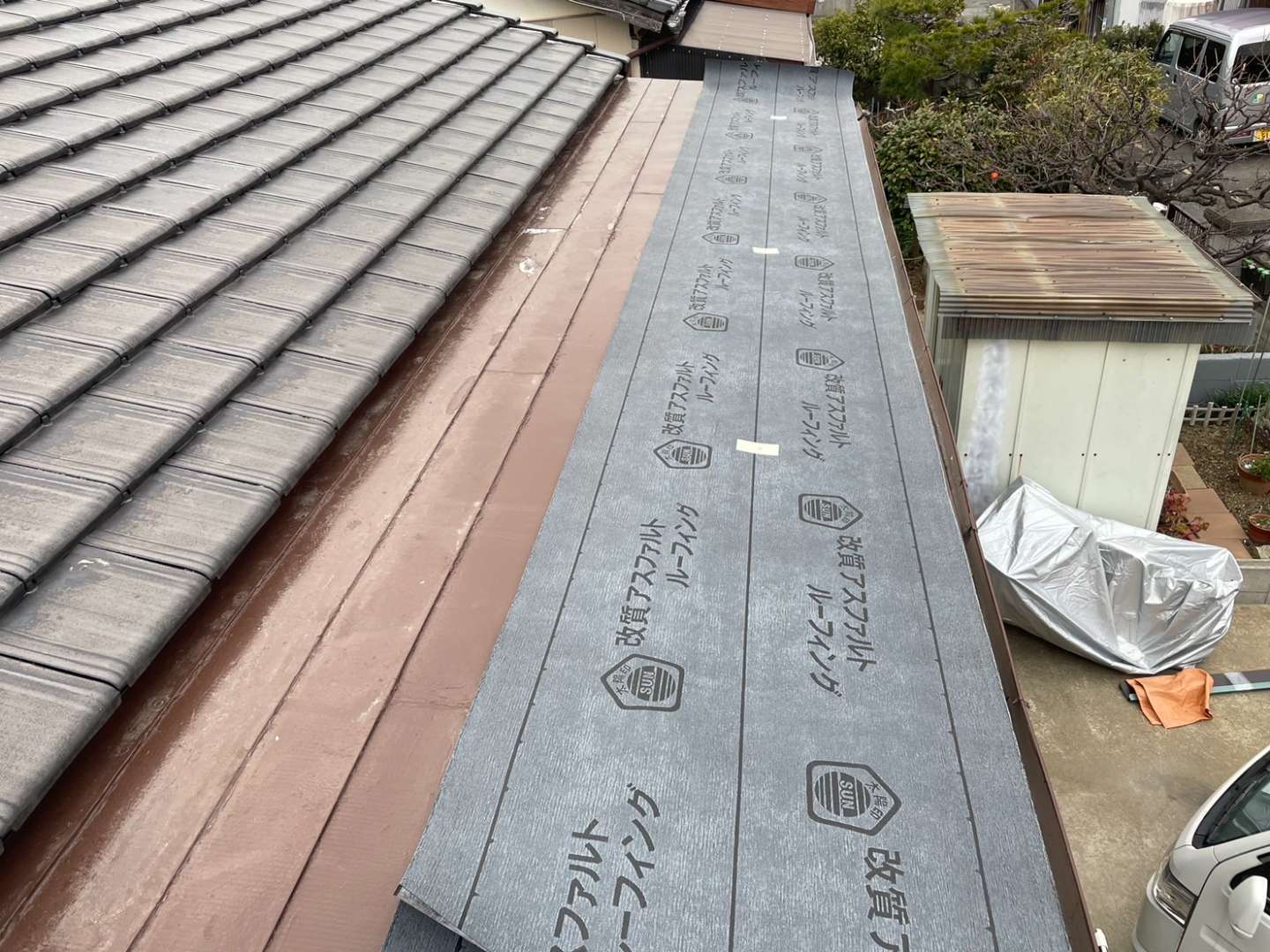 北九州市八幡西区永犬丸 雨漏り対応屋根工事(ガルバリウムカバー工法) 施工写真3